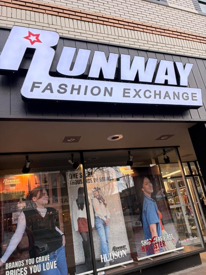 You still have until 6 PM today to access the $10 grab bag in the vault of Ellen Yin and her husband Dustin‘s Runway Fashion Exchange at 264 SW Madison Ave, in downtown Corvallis. 🔥 

I had such fun yesterday, filling up a bag of goodies, which they say as long as the handles can touch even if it’s overflowing, it counts! ￼￼🛍️

(And the entire store looked absolutely wonderful, including a men’s section upstairs for which my husband is grateful!)💙

#mainstreet
#runwayfashioncorvallis
#makelifemattermore
￼