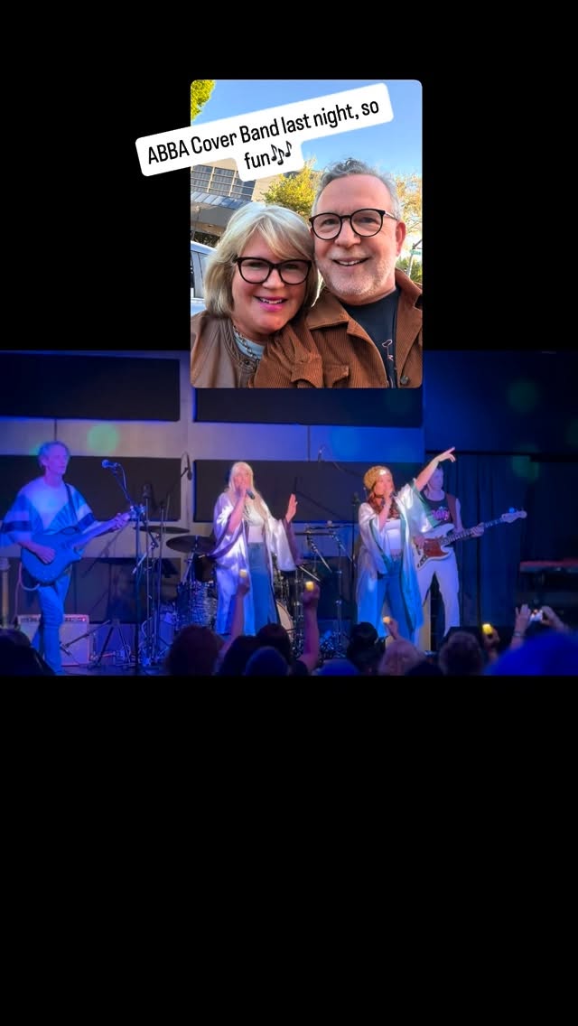 Any other ABBA fans out there??!! 💃

#bandaftermidnight #olsenruncomedyclub #makelifemattermore